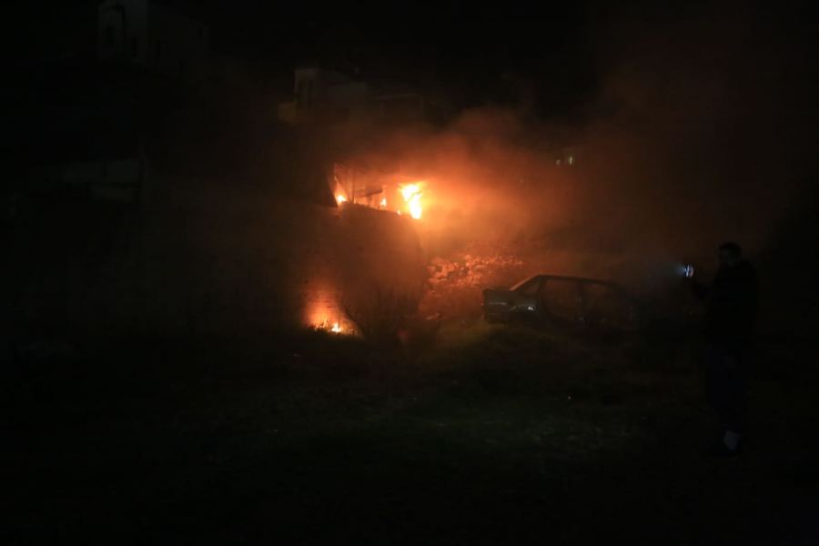 الدفاع المدني يخمد حريقا في بلدة الزبابدة